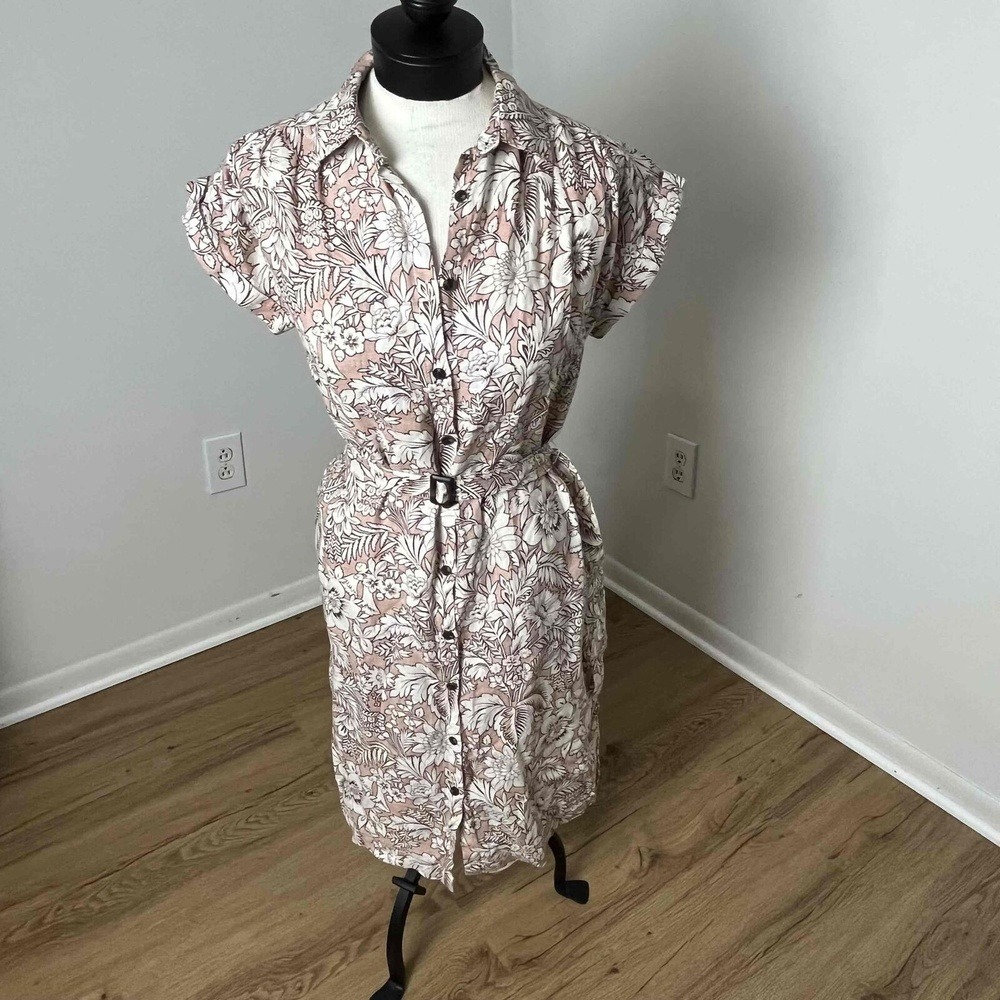 NWT Linen Floral Dress Extra Small C&C California‎ Short Sleeves Collar Belted